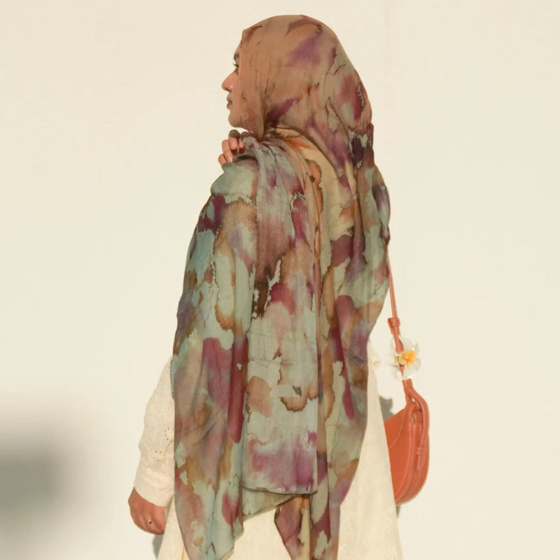 Watercolor Print Lady Hijab